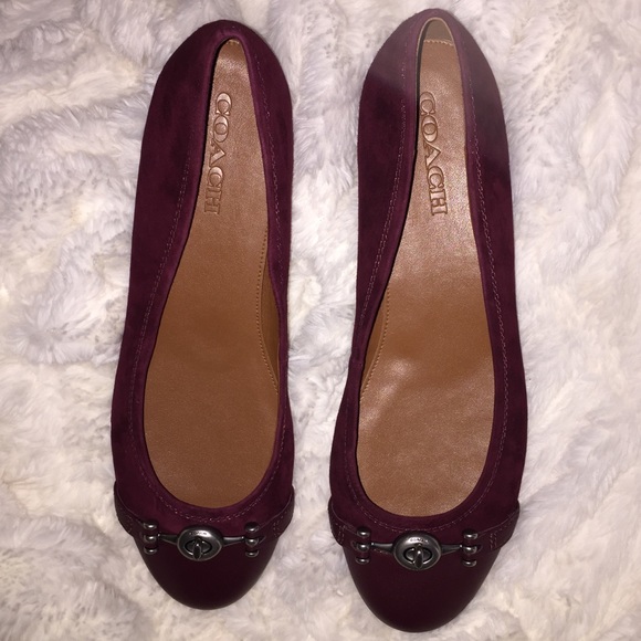 COACH FLATS - Picture 1 of 4